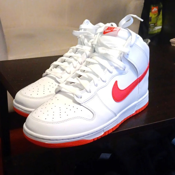 NEW NIKE DUNK RETRO HIGH 'WHITE PICANTE RED' SZ 10 - Picture 2 of 8